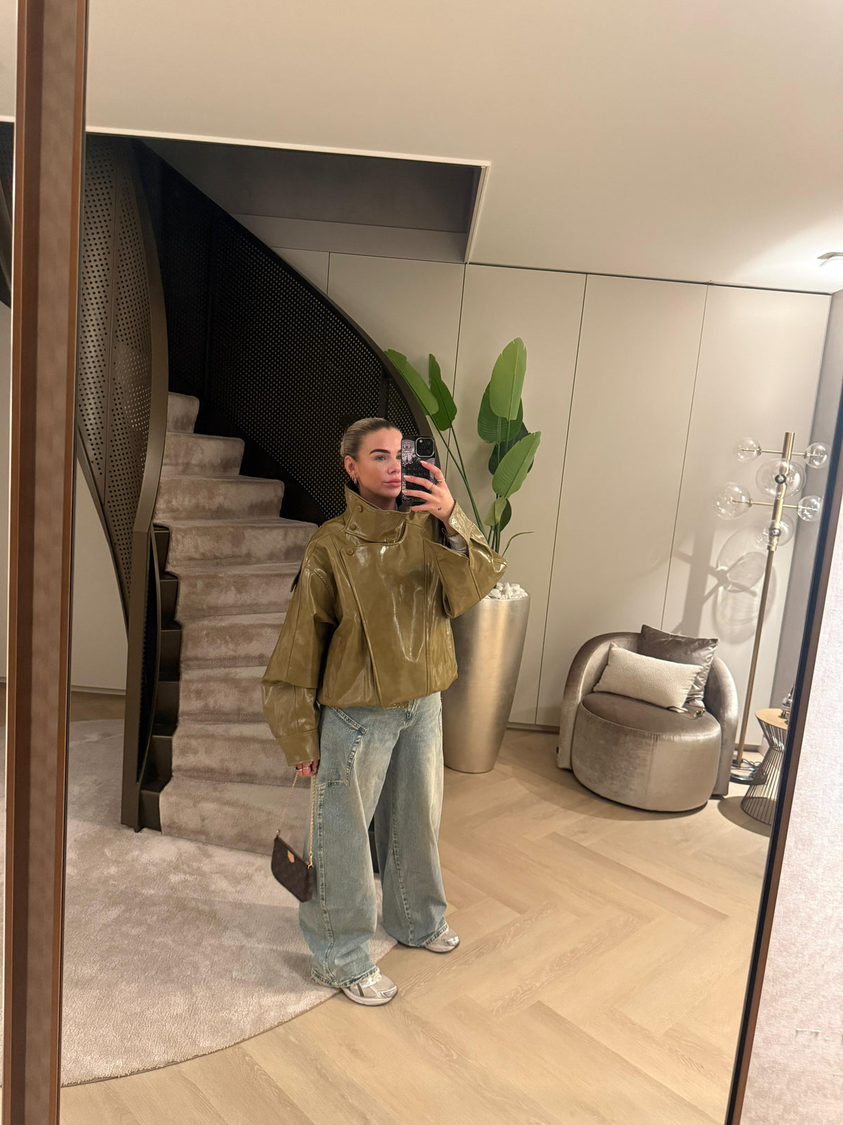 Romy Jasje - Olijf Groen