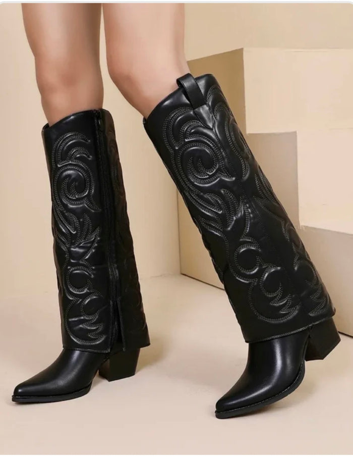 Laiza Boots - Black