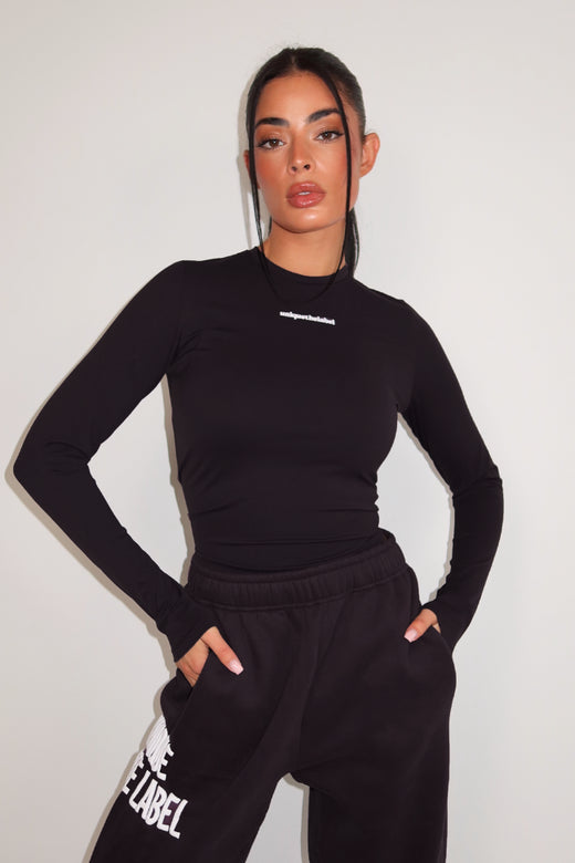 ROBYN LONGSLEEVE - DEEP BLACK