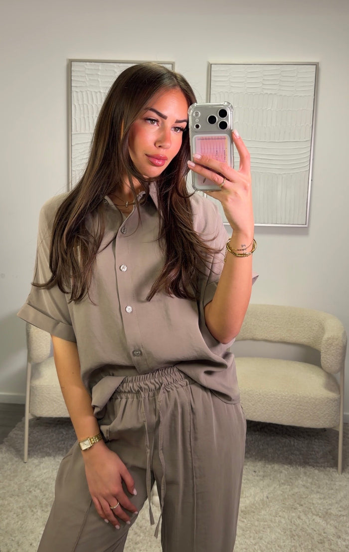 Puckje Blouse - Taupe