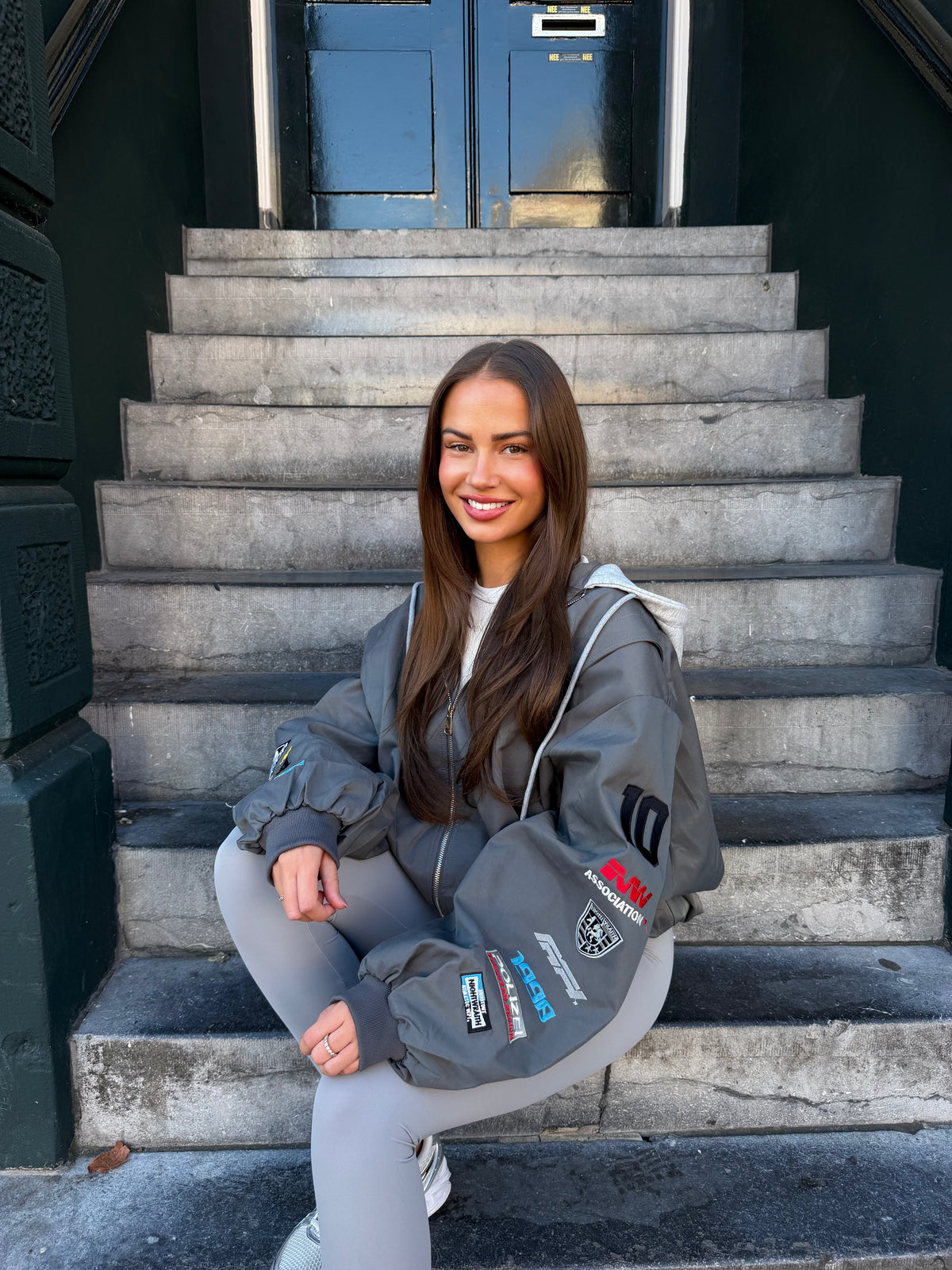 Lara Jas - Grijs