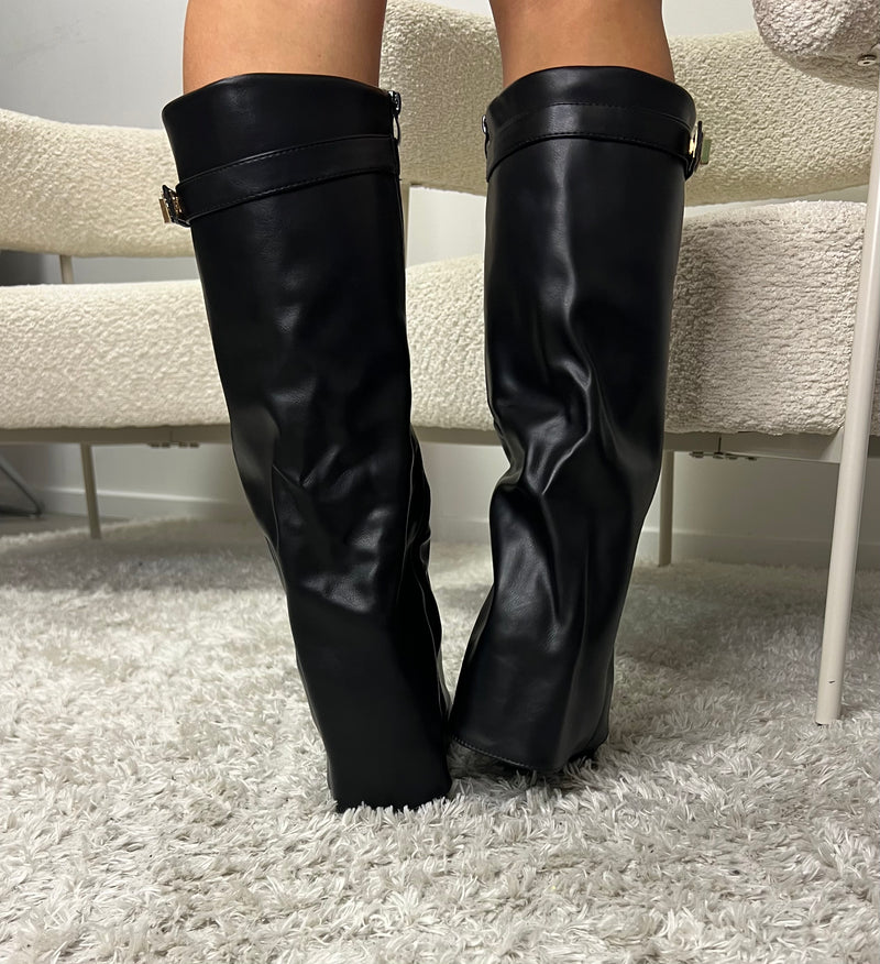 Lara Boots - Black