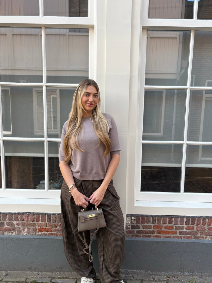 Livia Broek - Coffee Black Paid