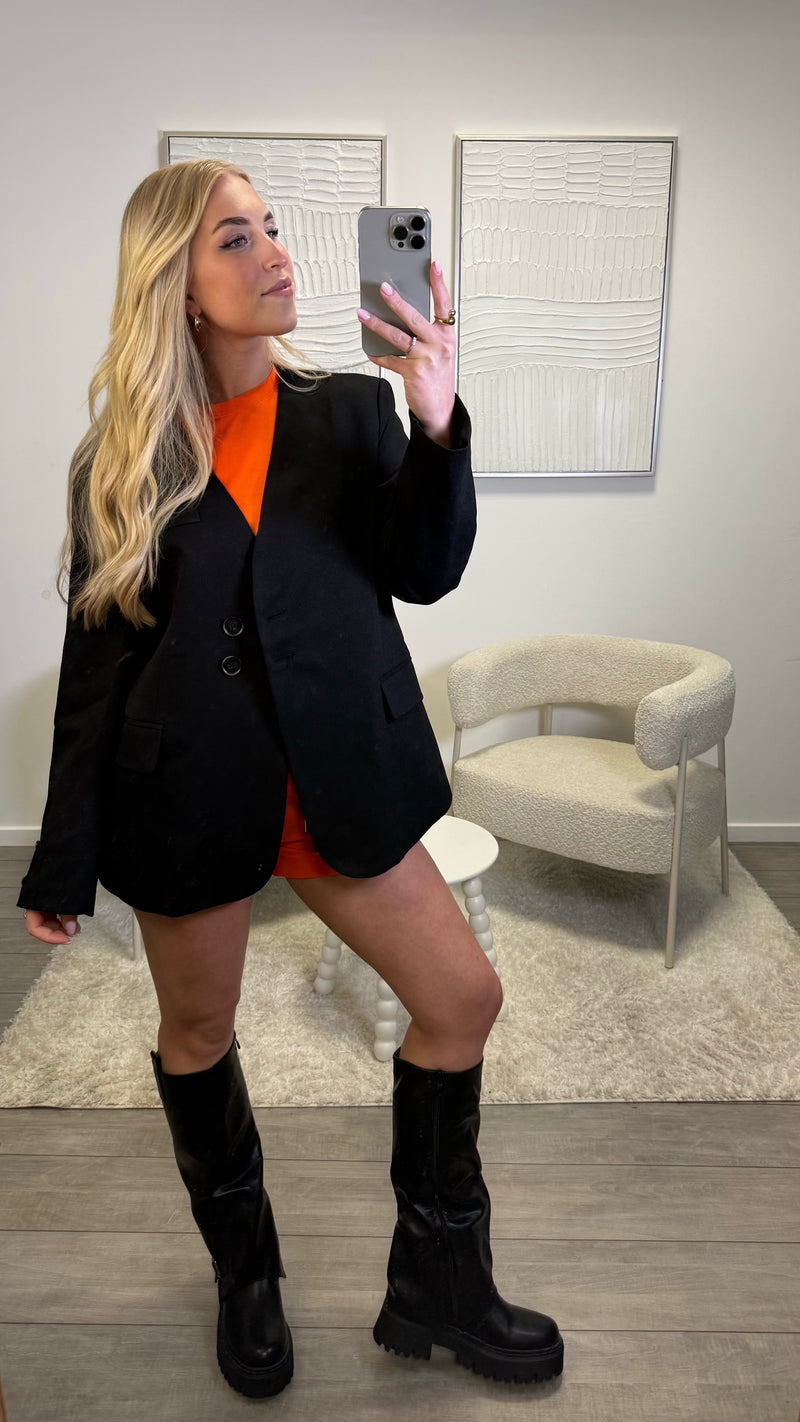 Puck Short - Orange