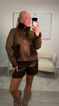 Sophia Jas - Bruin