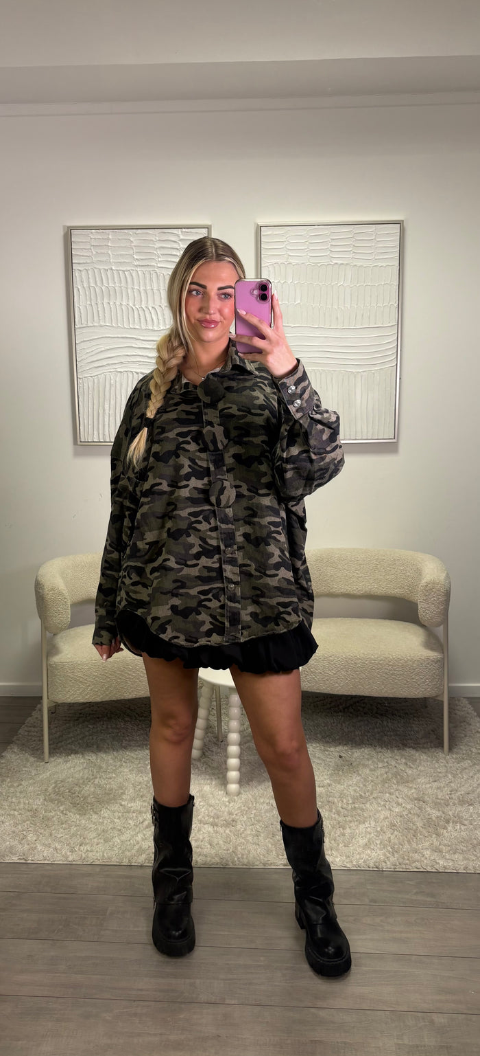 Evi Jasje - Camouflage