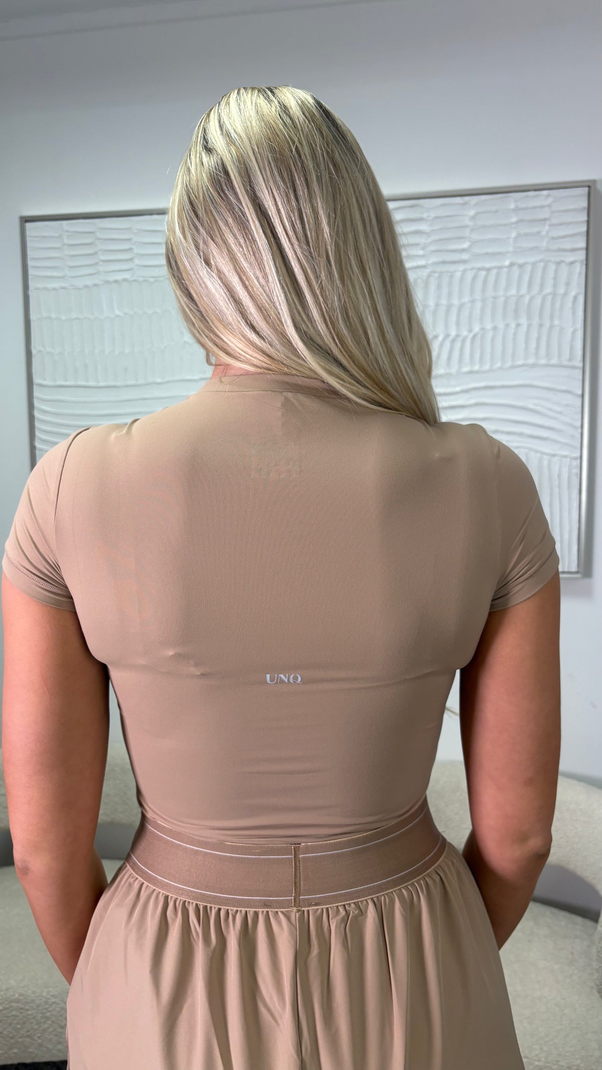 CHELSEA SHORT SLEEVE - SANDY