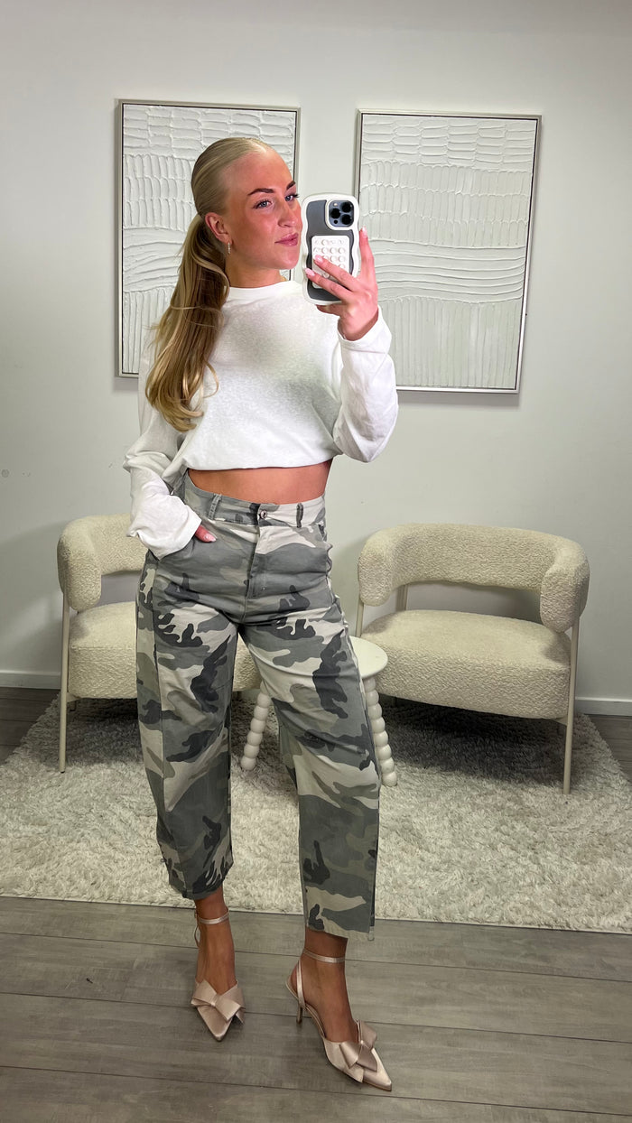 Lara Army Jeans
