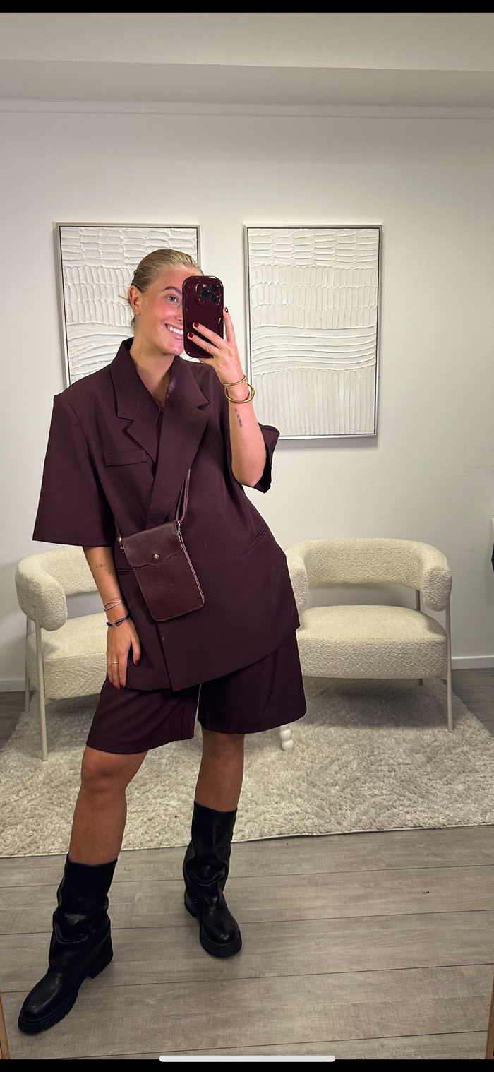 Juna Jorts - Burgundy
