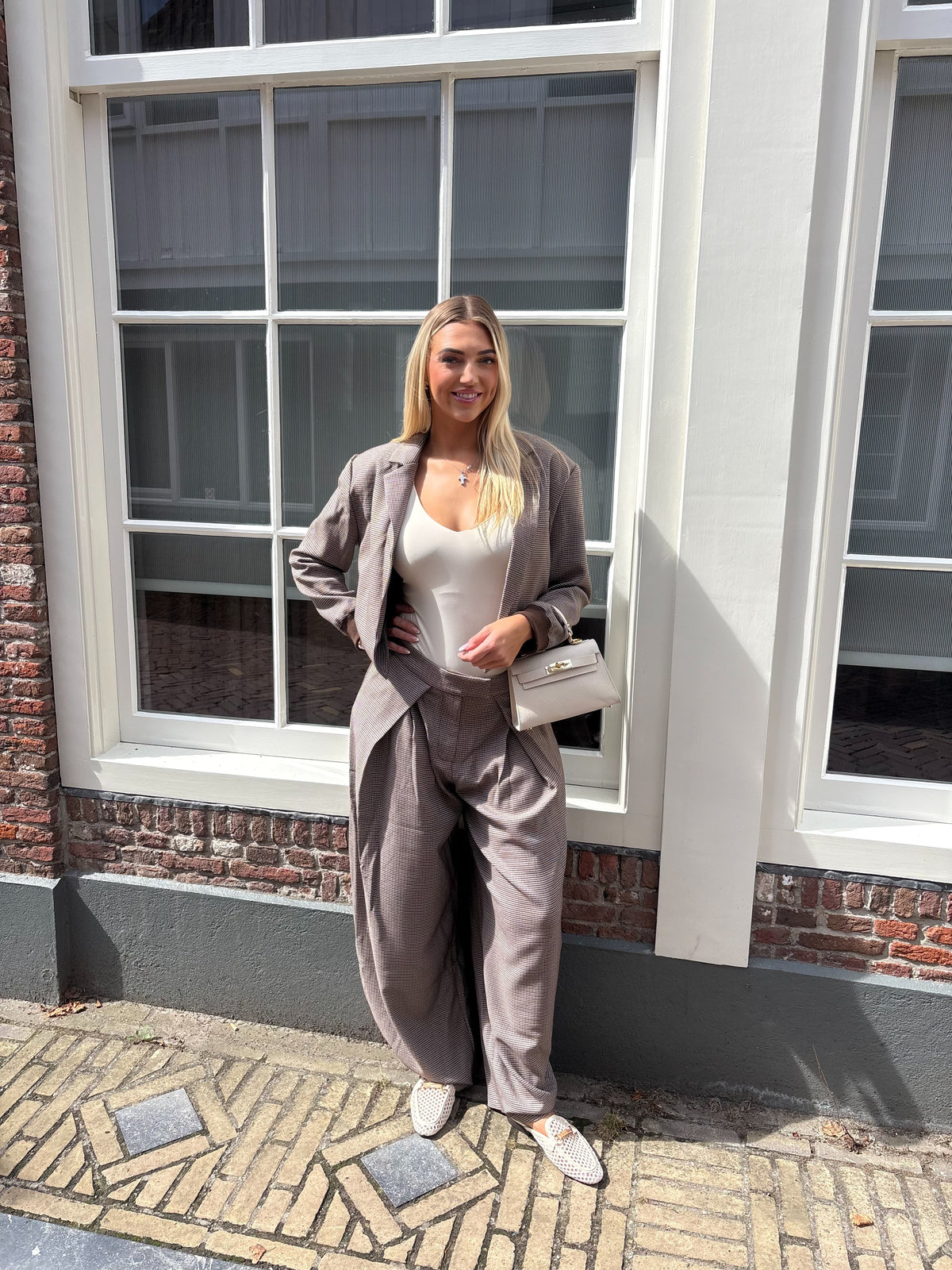 Julia Blazer - Bruin