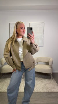Lizzy Jas - Beige