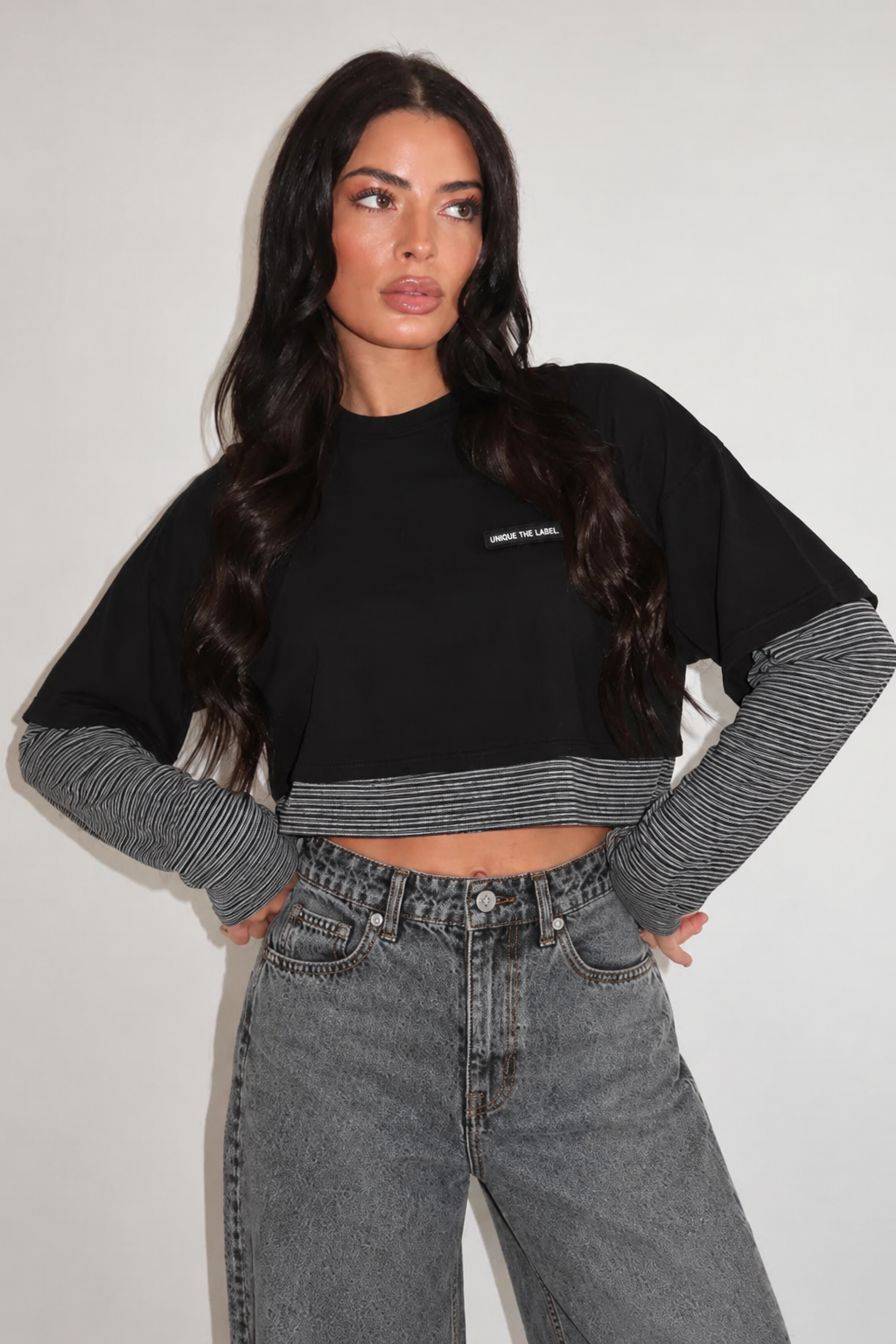 ESSY CROP LONGSLEEVE - BLACK/ DARK GREY