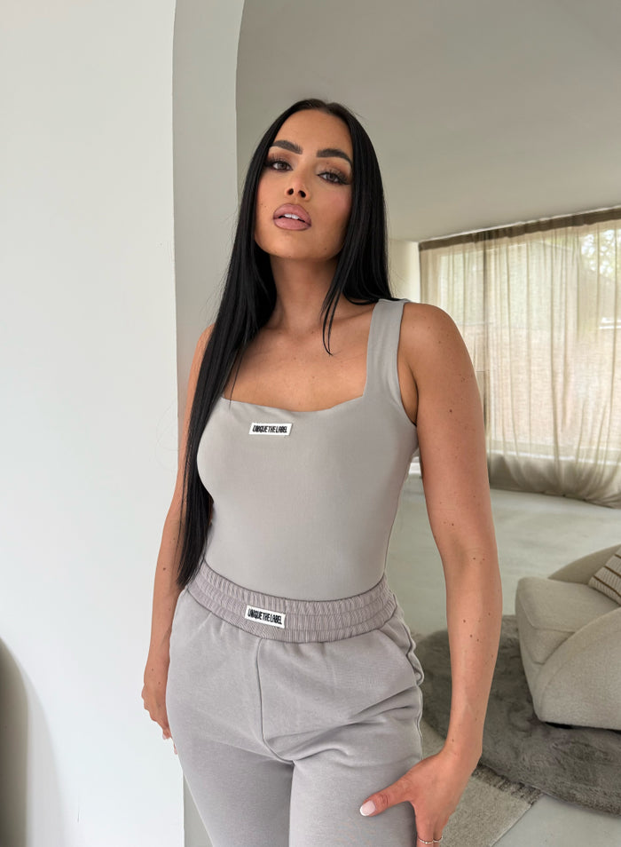 NENA TANK TOP - PEBBLE